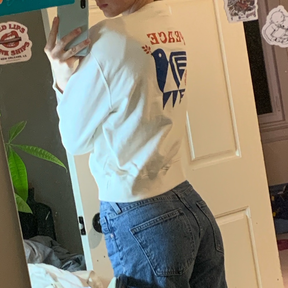 Crewneck - Picture 4 of 5